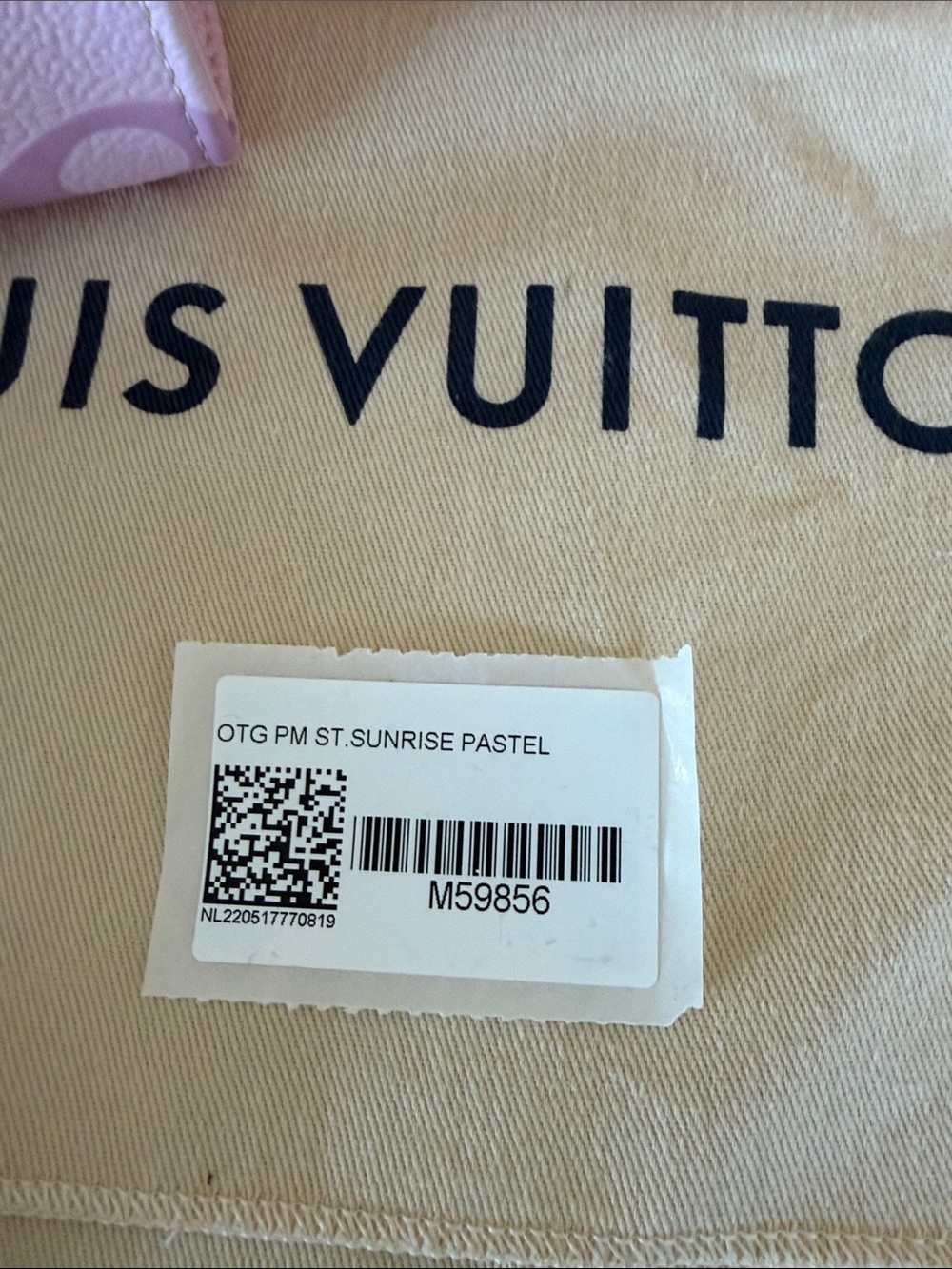 Louis Vuitton Pastel Gradient Monogram OnTheGo Tote in Pink and Lavender - Picture 7 of 11
